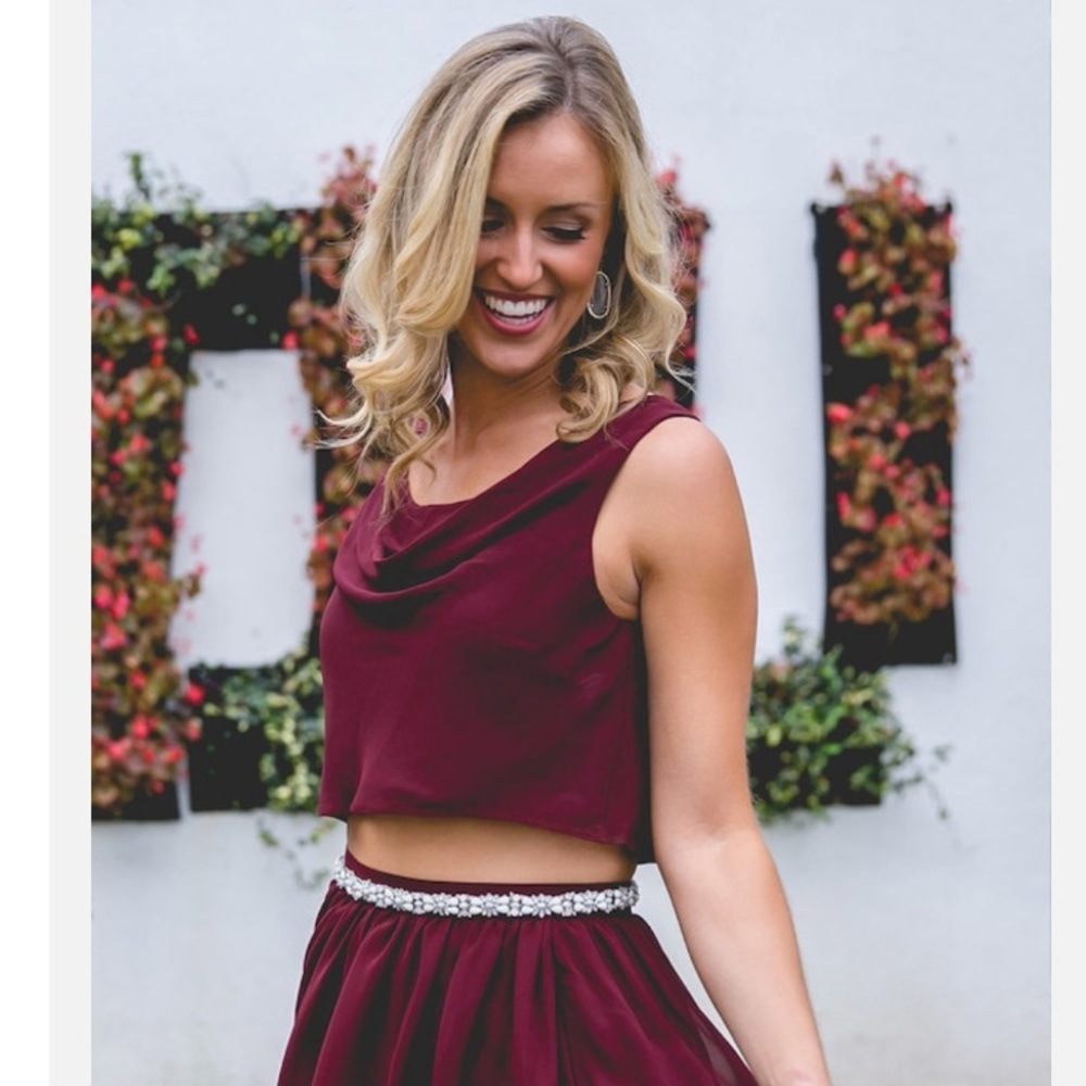 Revelry Eva reversible cowl neck white crop top